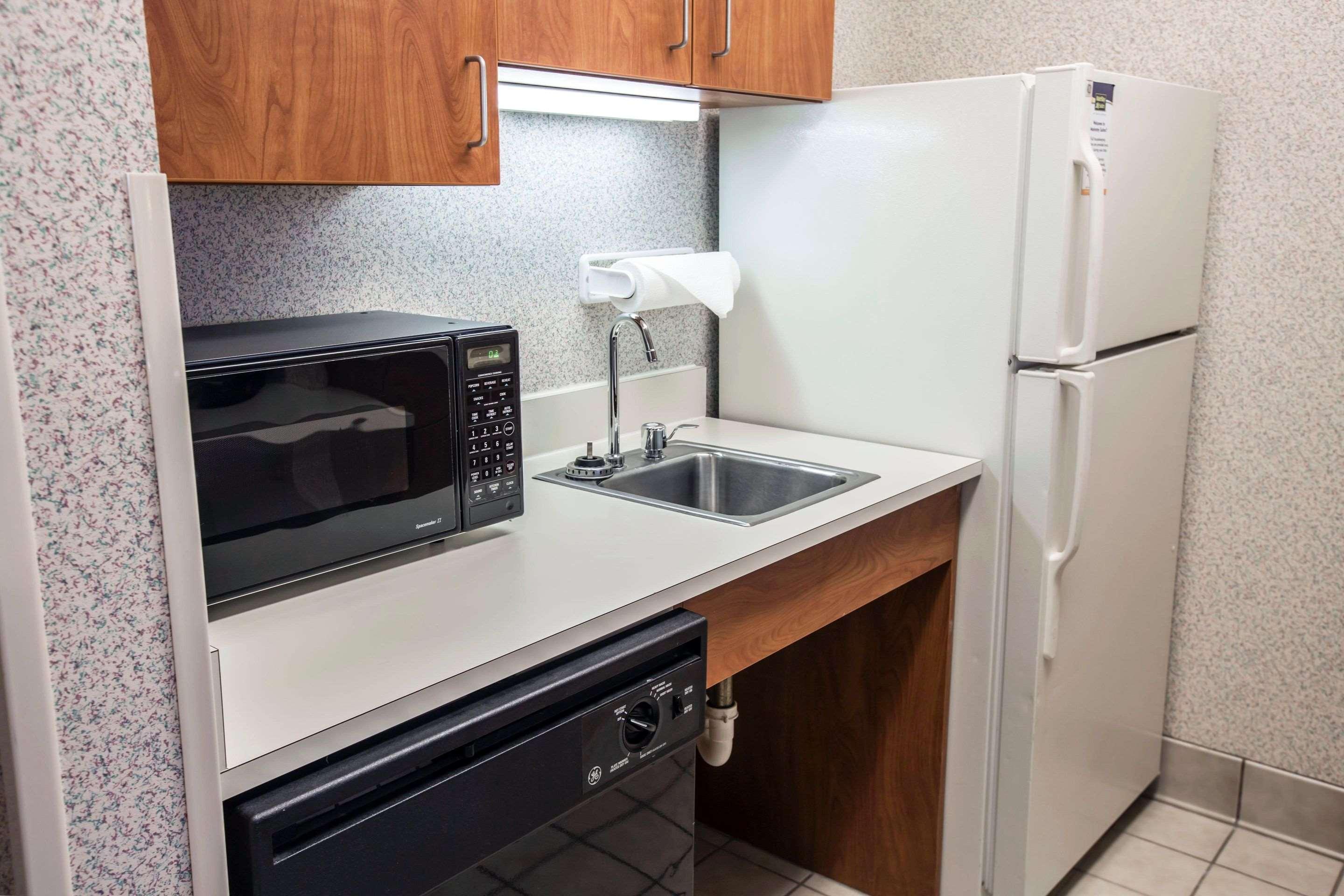Mainstay Suites Wilmington - University Area Εξωτερικό φωτογραφία