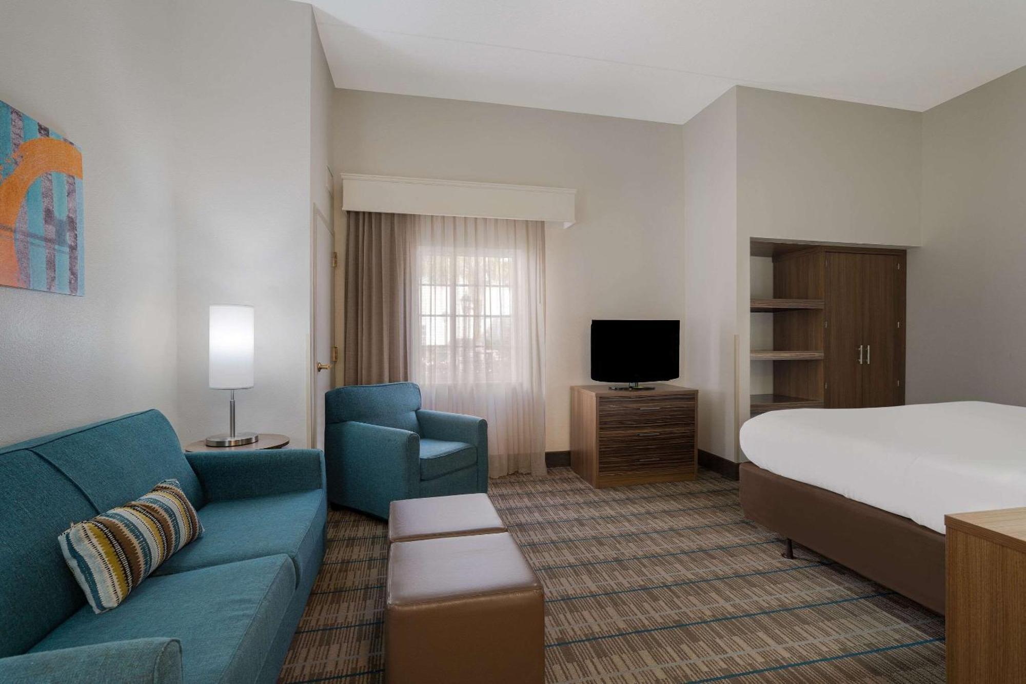 Mainstay Suites Wilmington - University Area Εξωτερικό φωτογραφία